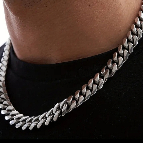 New! MEN'S 8mm Stainless Steel Cuban Link Chain.  24 Inches - Picture 2 of 6